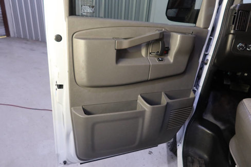 Used 2020 Chevrolet Express 2500 image 19