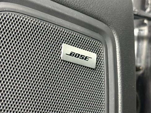 Certified 2018 Porsche Macan Turbo image 33