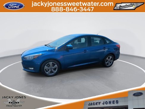 Certified 2018 Ford Focus SE w/ SE Appearance Package image 4