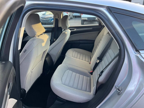 Used 2018 Ford Fusion S image 15