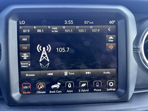 Used 2022 Jeep Wrangler Unlimited Sahara w/ Cold Weather Group image 21