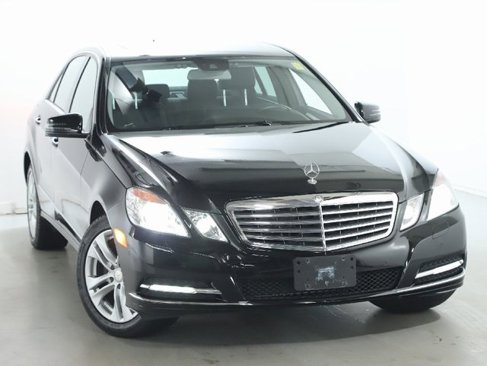 Used 2011 Mercedes-Benz E 350 4MATIC Sedan image 2