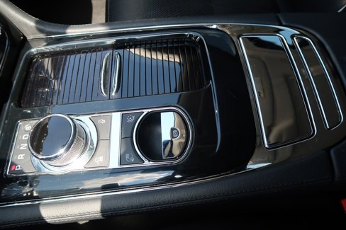 Used 2017 Jaguar XJ R-Sport image 25