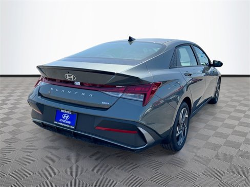 New 2025 Hyundai Elantra SEL image 7