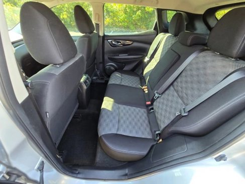 Used 2017 Nissan Rogue Sport SV image 12