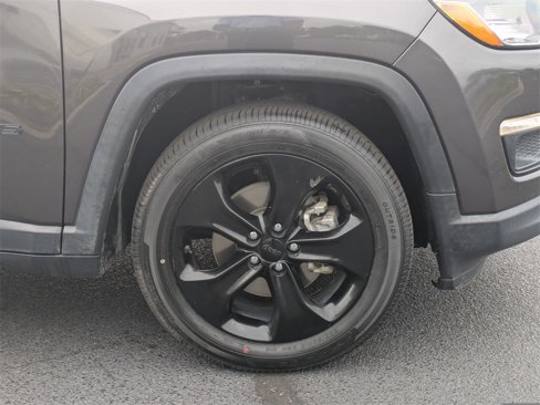 Used 2021 Jeep Compass Latitude image 11