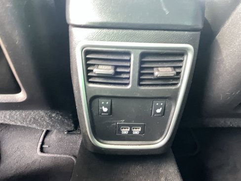 Used 2019 Chrysler 300 Limited image 35