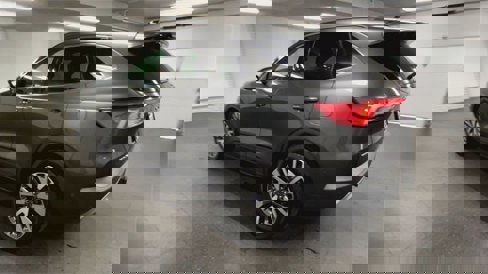 Used 2020 Ford Escape Titanium image 39