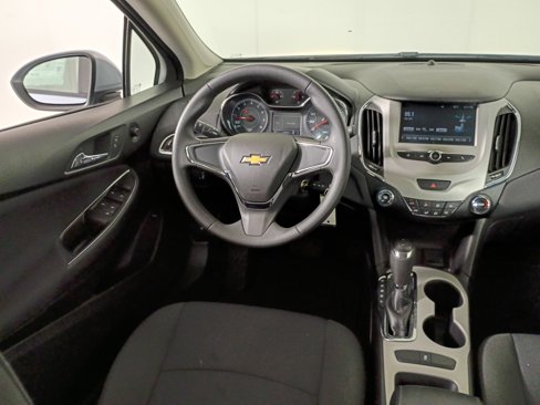 Used 2017 Chevrolet Cruze LS image 34