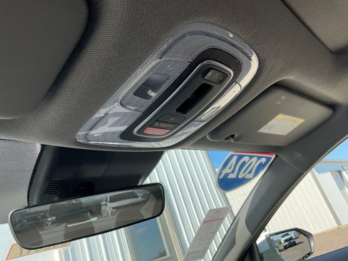 Used 2024 Hyundai Elantra SEL w/ Convenience Package image 15