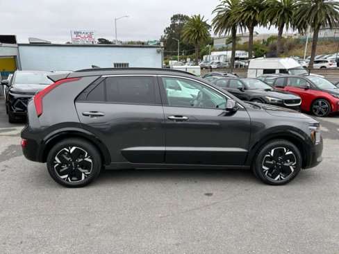Used 2023 Kia Niro Wave image 4