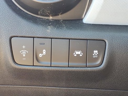 Used 2019 Hyundai Kona SEL image 28