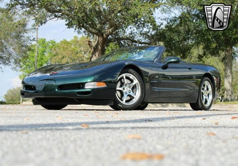 Used 2001 Chevrolet Corvette Convertible w/ Preferred Equipment Group2 image 6