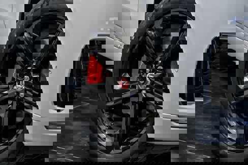Used 2018 Jaguar F-PACE S image 3