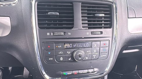 Used 2018 Dodge Grand Caravan GT image 29