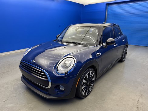 Used 2016 MINI Cooper 4-Door Hardtop image 4
