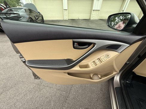 Used 2013 Hyundai Elantra GLS image 16