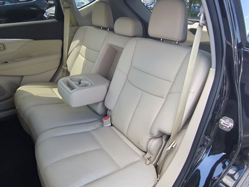 Used 2017 Nissan Murano Platinum image 27