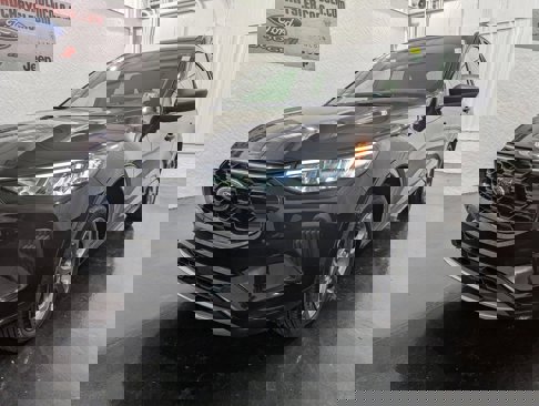 Used 2024 Ford Escape ST-Line image 2