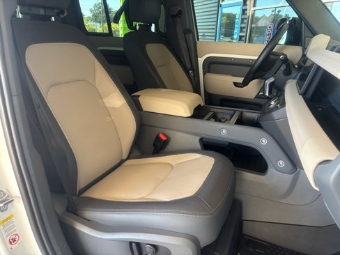 Used 2023 Land Rover Defender 110 X-Dynamic SE image 29