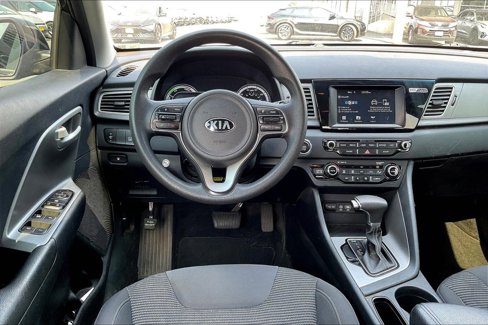 Used 2018 Kia Niro LX image 8