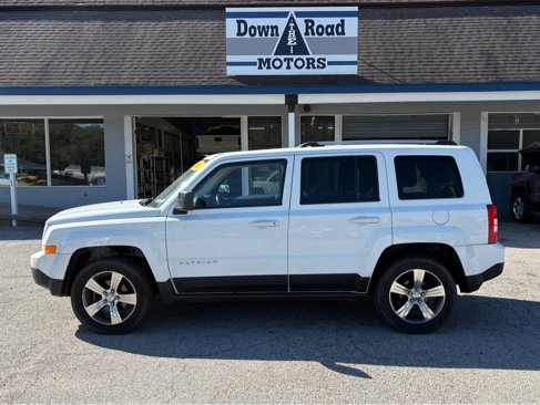 Used 2016 Jeep Patriot High Altitude image 2