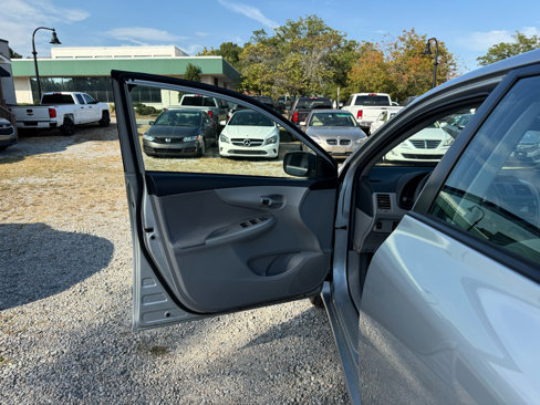 Used 2012 Toyota Corolla LE image 13