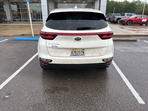 Used 2021 Kia Sportage LX image 3
