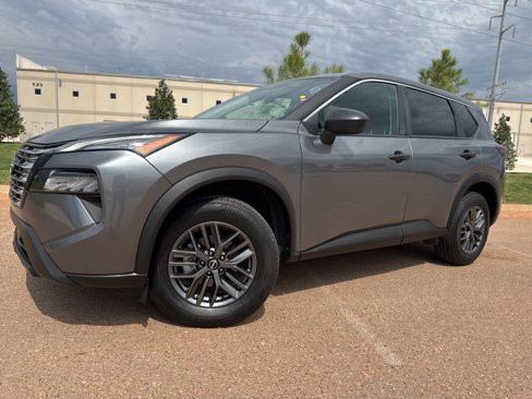 Used 2024 Nissan Rogue S image 1