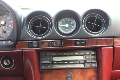 Used 1987 Mercedes-Benz 560 SL image 4