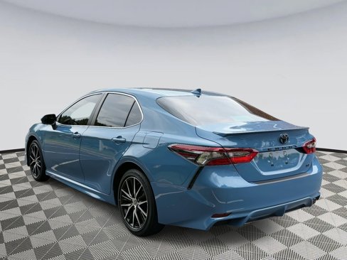 Used 2024 Toyota Camry SE image 4