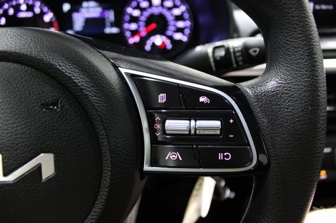 Used 2023 Kia Forte LXS w/ LXS Technology Package image 12