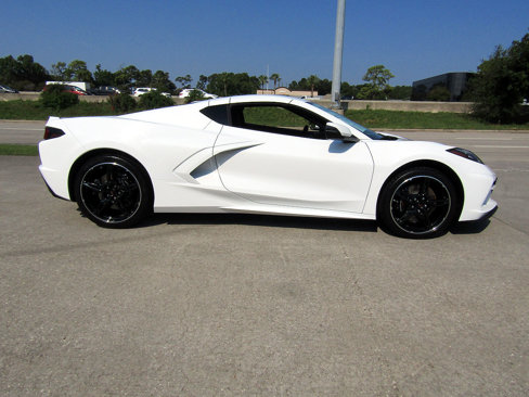 Used 2023 Chevrolet Corvette Stingray Preferred Cpe w/ Z51 Performance Package image 4