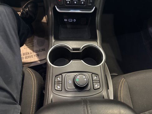 Used 2019 GMC Terrain SLE w/ Driver Convenience Package image 26