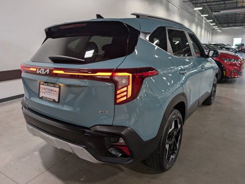 Used 2024 Kia Seltos EX image 3