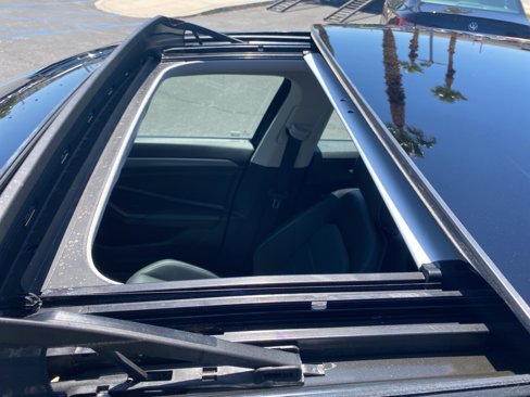 Certified 2022 Volkswagen Jetta SE image 13