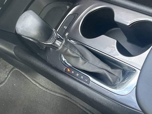 Used 2022 Chevrolet Malibu LS image 23