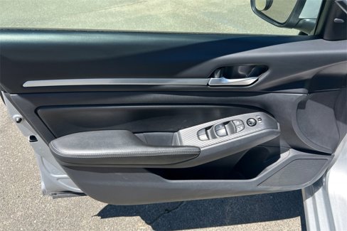 Used 2022 Nissan Altima 2.5 SV image 15