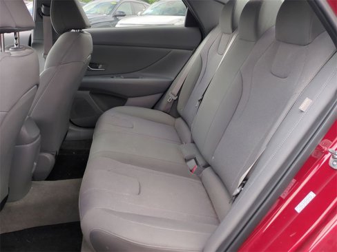 Certified 2024 Hyundai Elantra SE image 22