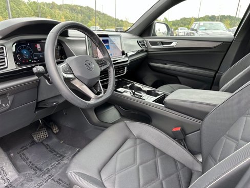 Used 2024 Volkswagen Atlas Cross Sport SE image 33