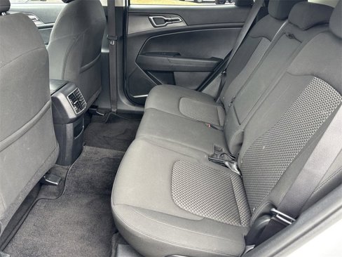 Used 2024 Kia Sportage LX image 18