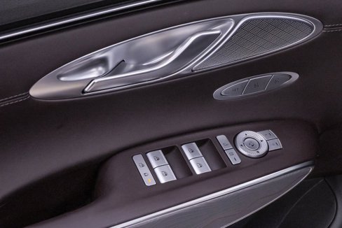 Certified 2022 Genesis GV70 2.5T w/ Advanced Package image 32