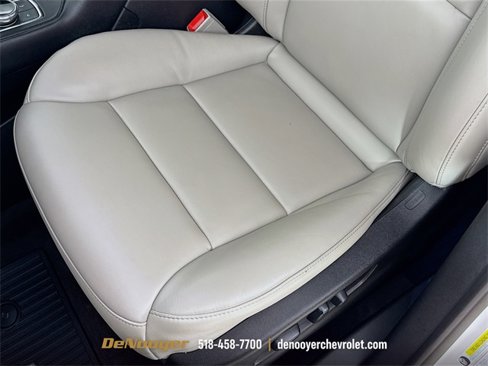 Used 2021 Cadillac XT4 Premium Luxury w/ Cold Weather Package image 19