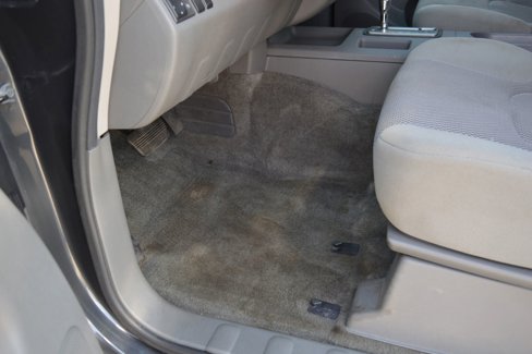 Used 2010 Nissan Frontier SE image 14