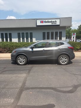 Used 2017 Nissan Rogue Sport SV image 1