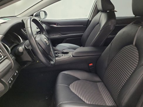 Used 2022 Toyota Camry SE image 17
