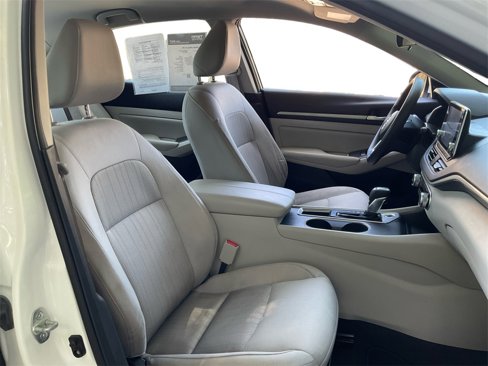 Used 2022 Nissan Altima 2.5 SV image 26