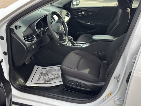 Used 2024 Chevrolet Malibu LT image 15