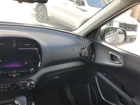 Used 2025 Kia Soul S image 15