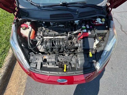 Used 2015 Ford Fiesta SE image 16